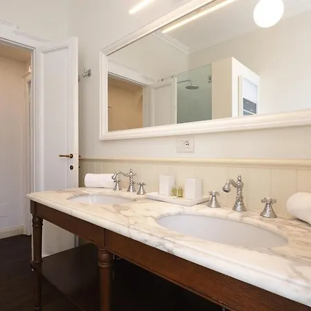 Apartment Refined And Bright One-bedroom Near Risorgimento Milan