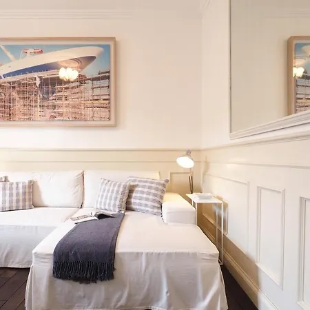 Refined And Bright One-bedroom Near Risorgimento Milan