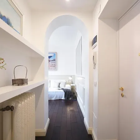 Refined And Bright One-bedroom Near Risorgimento Apartment Milan