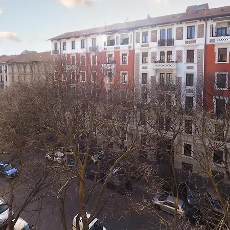 Refined And Bright One-bedroom Near Risorgimento * Milan