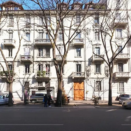 Refined And Bright One-bedroom Near Risorgimento *